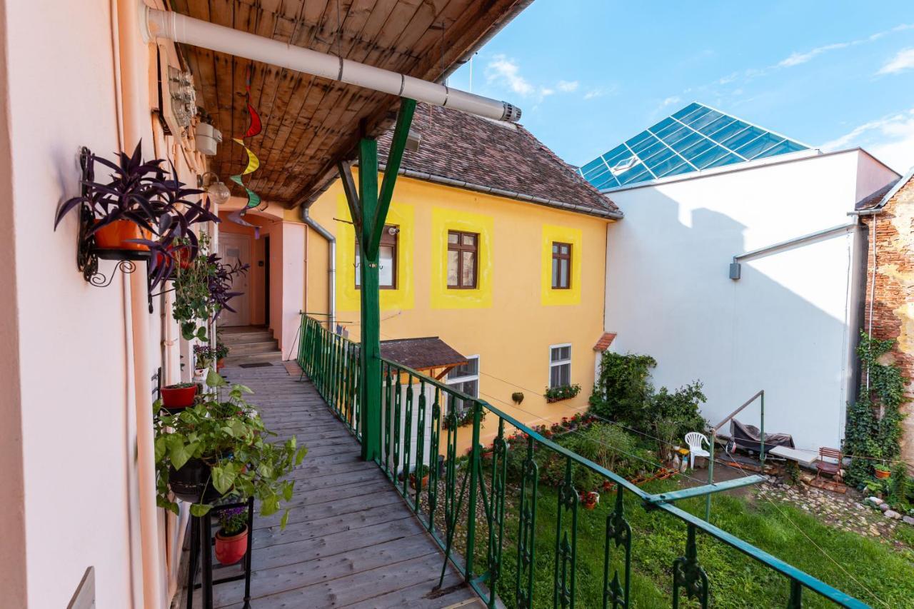 Butterfly Central Sibiu Exterior foto